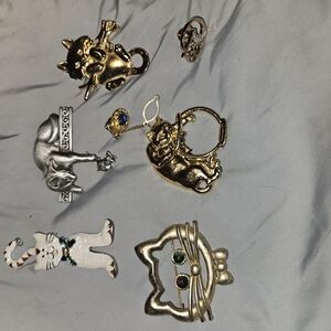 Cat-Themed Brooch and Pin Set in Gold and Silver